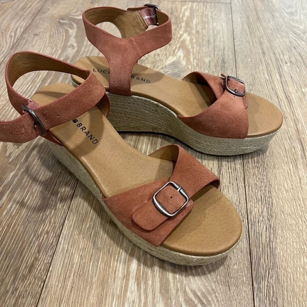 LUCKY BRAND NWOB NAVEAH Suede ankle strap wedge espadrille in canyon rose